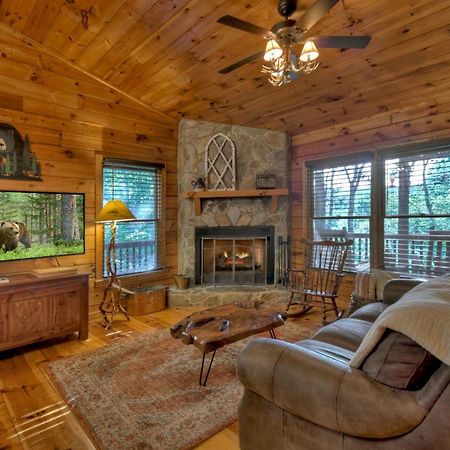 Bearfoot Ridge Wood-Burning Fireplace Cozy Hot Tub Serene Views Ellijay Bagian luar foto