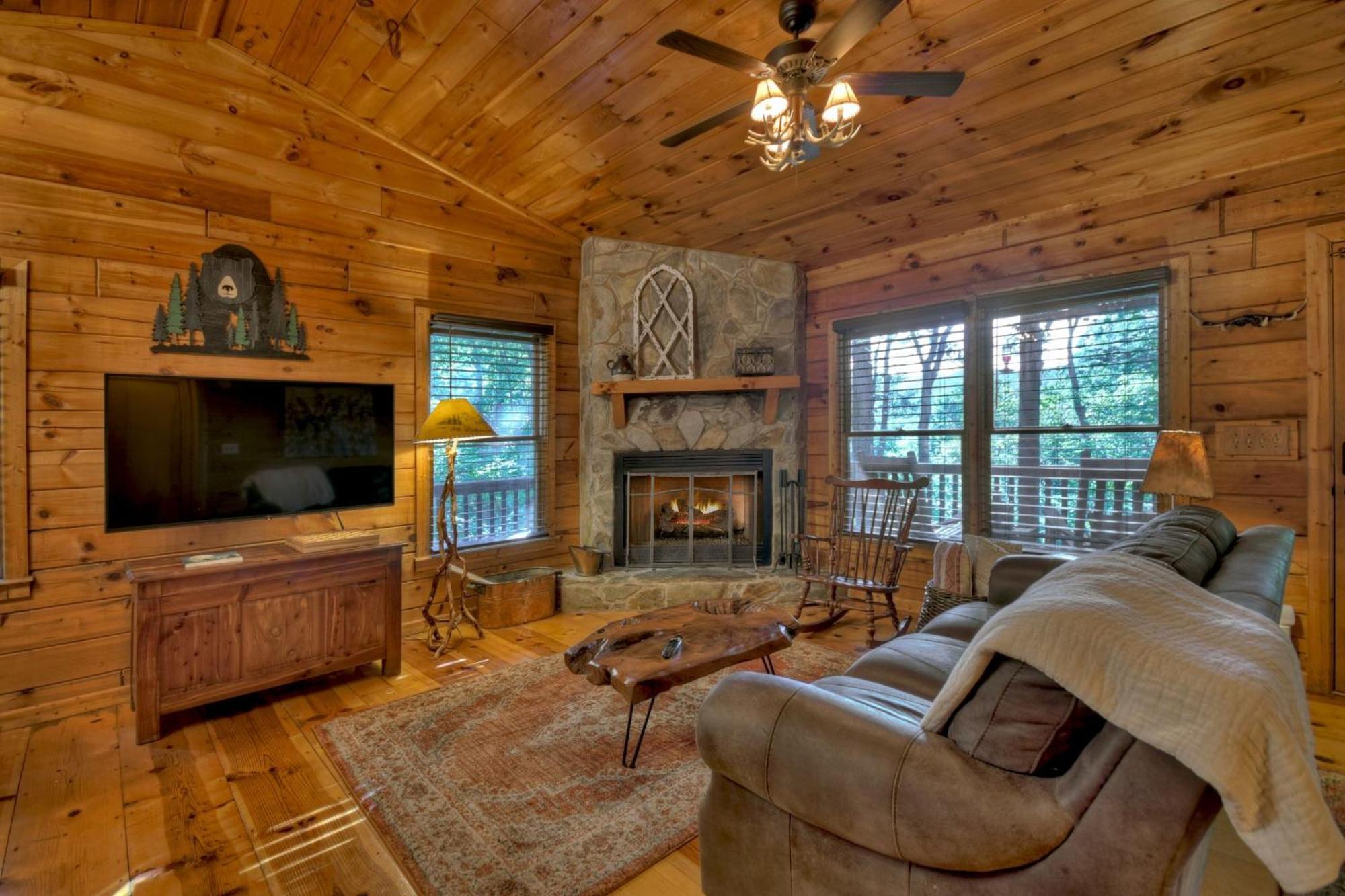 Bearfoot Ridge Wood-Burning Fireplace Cozy Hot Tub Serene Views Ellijay Bagian luar foto