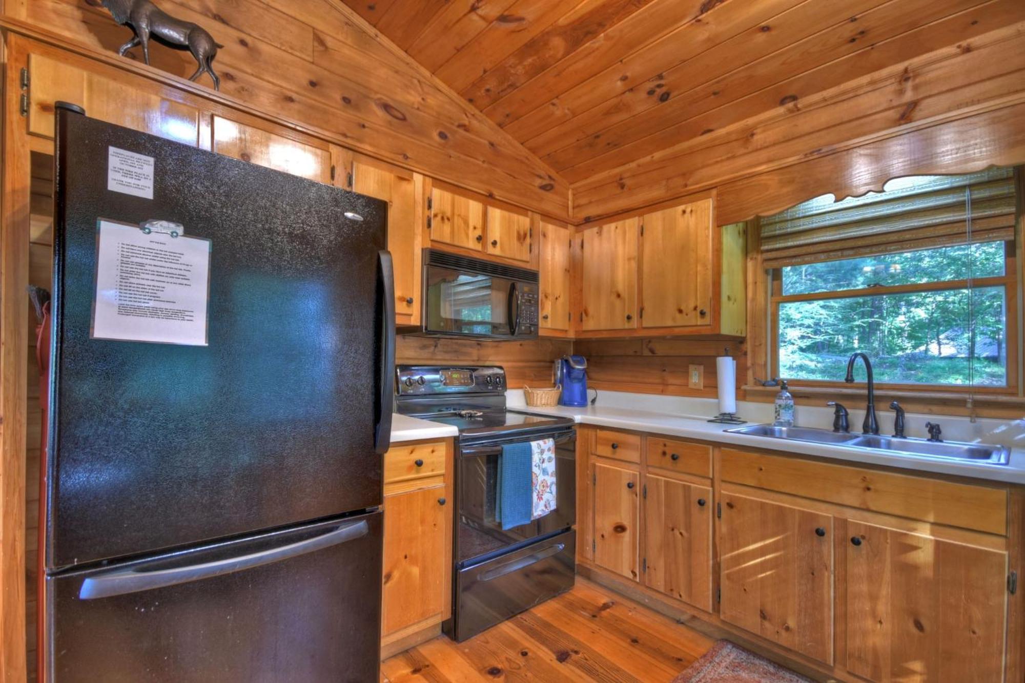 Bearfoot Ridge Wood-Burning Fireplace Cozy Hot Tub Serene Views Ellijay Bagian luar foto