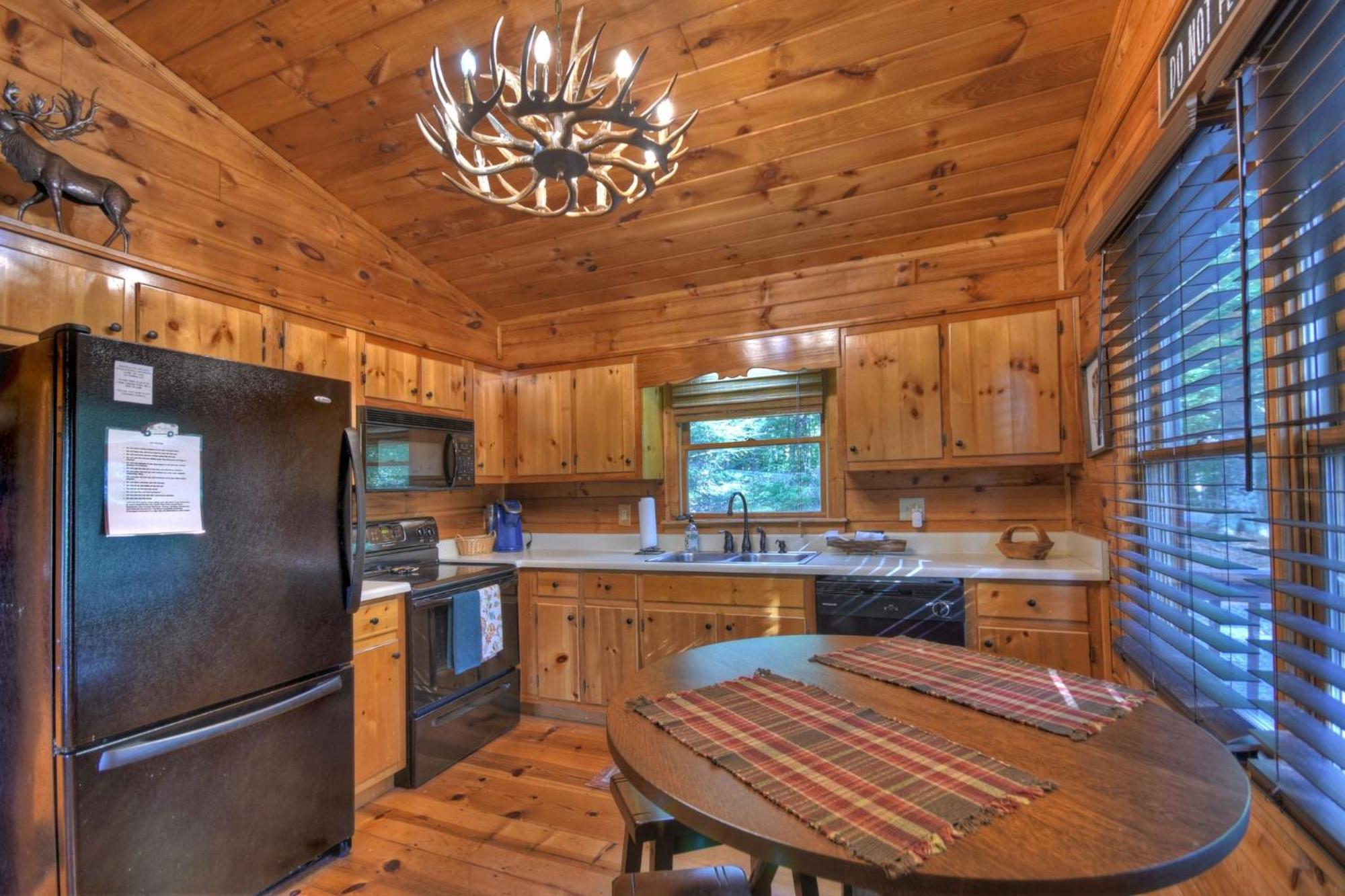 Bearfoot Ridge Wood-Burning Fireplace Cozy Hot Tub Serene Views Ellijay Bagian luar foto
