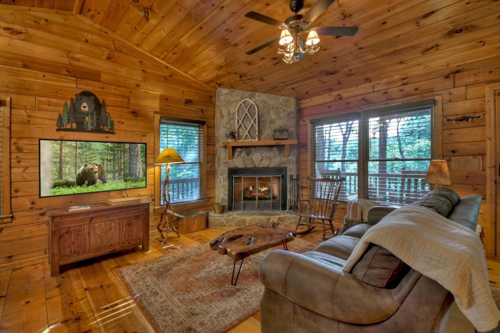 Bearfoot Ridge Wood-Burning Fireplace Cozy Hot Tub Serene Views Ellijay Bagian luar foto
